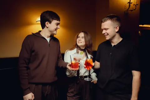 За встречу с друзьями